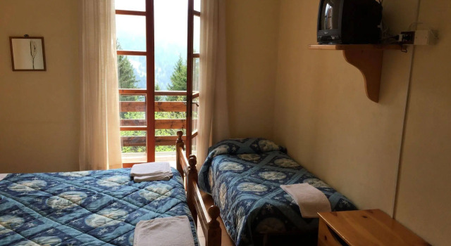 Albergo Ristorante Pineta, Rezerwuj Hotel Hotele w Collio z parkingiem, Parking