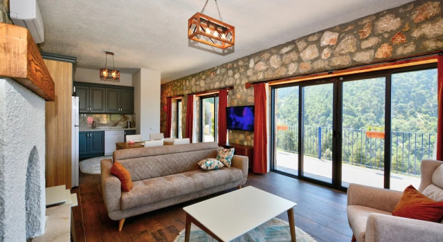 Private Villa Oliver With View Ideal Spot for a Honeymoon or Romantic Trip, Rezervovat Vila Hotely v Fethiye Area s parkováním, Parkování