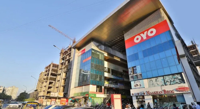 Hotel Shagun By OYO Rooms, Забронировать Отель Сурат штат Гуджарат