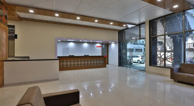 Oyo 11543 Hotel Panchsheel, Rezerwuj Hotel Hotele w Gujarat ze śniadaniem, Śniadanie