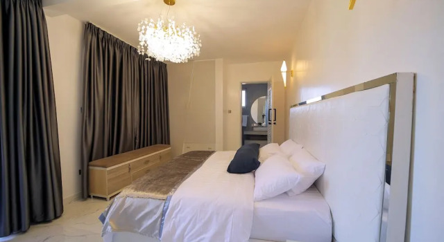 Вилла Luxury El Amo Lakeview Villa