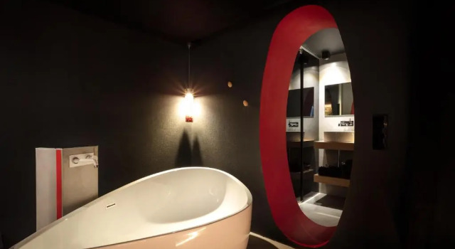Люкс The Black Boutique -- Turistea Suites