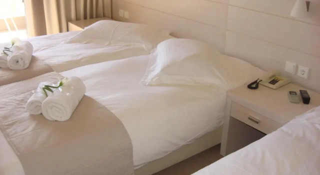 Трёхместный номер Superior с видом на море Siviris Golden Beach