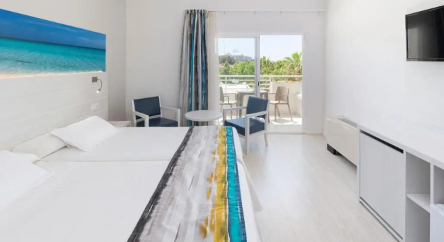 Двухместный номер Mar Hotels Paguera & Spa