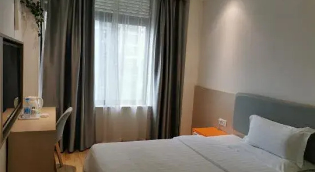 7Days Inn Hotel (Lu'an Yintai Department Store), Prenota Hotel Hotel a Anhui con parcheggio, Parcheggio