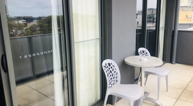 Двухместная студия Business с балконом и с видом на город Hiigh Apartments