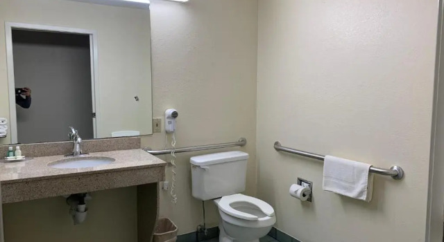 Номер Standard Quality Inn Montgomery South