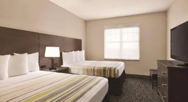 Четырёхместный люкс Country Inn & Suites by Radisson, Tampa-Brandon, FL