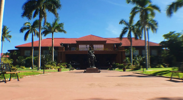 Люкс Fort Ilocandia Resort Hotel