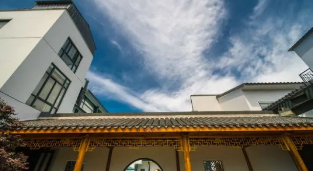 Yun He Ye Bo Hotel (Wuxi Lingshan Grand Buddha Nianhua Bay), Varaa Hotelli Hotellit Wuxi uima-altaalla, Uima-allas