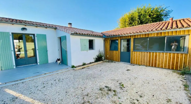 Maison familiale, à 100 mètres plage.