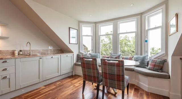 Spectacular Penthouse 100yds Old Course, Забронировать Отель Отели Сент-Андрус 4 звезды, рядом с St Andrews Cathedral, 4*