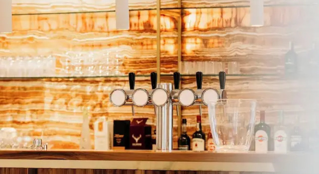 Alfred Hotel & Gastro Bar