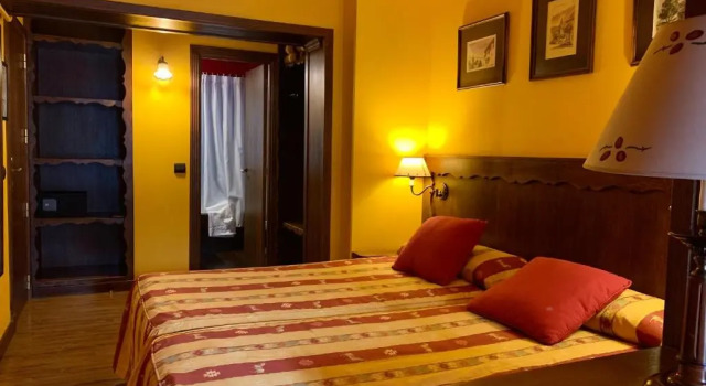 Трёхместный номер Standard с красивым видом из окна Hotel Aran La Abuela