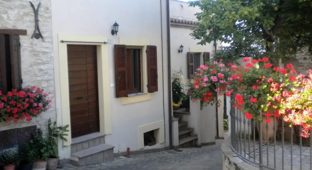 B&b La Terrazza Sul Borgo, Buchen Sie Bed & Breakfast Valtopina Umbrien