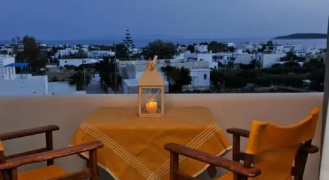 Aparthotel 4 Stars Aliki, Prenota Hotel Aliki Paro
