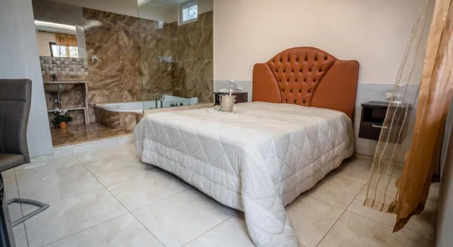 Полулюкс Hotel la Fenice