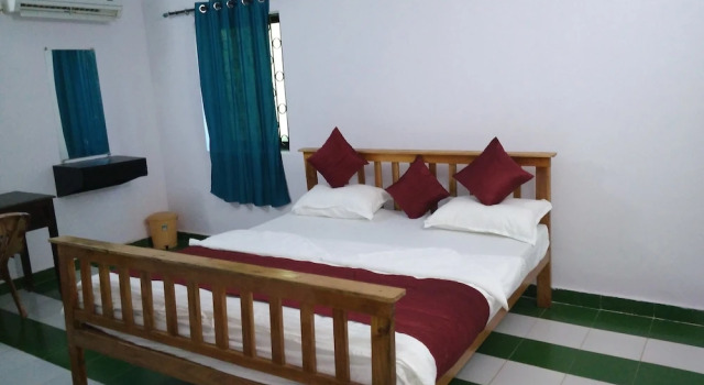 Braganza Guest House, Prenota Affittacamere Baga 