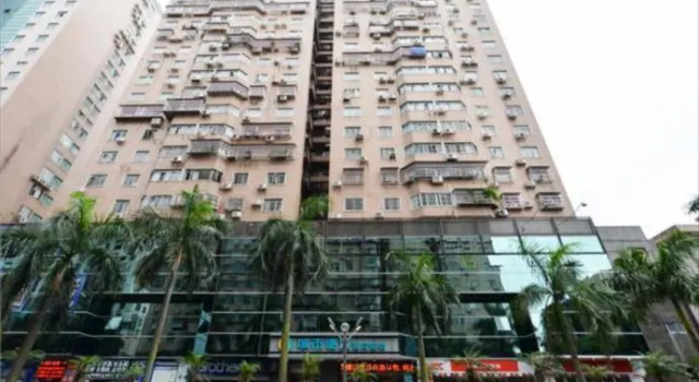 City Comfort Inn Zhuhai Qinglv Zhong Road, Rezerwuj Hotel Hotele w Zhuhai z parkingiem, Parking