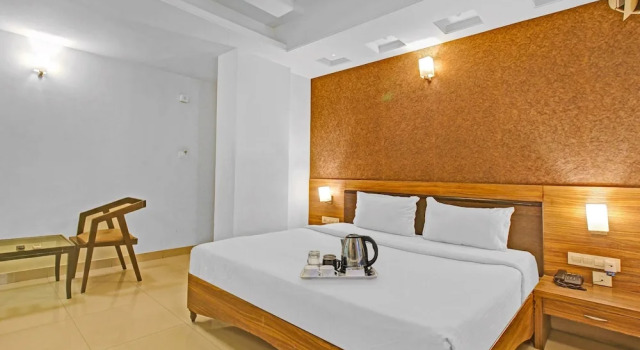 Двухместный номер Standard с балконом Townhouse Oak Madhapur Nera Regency