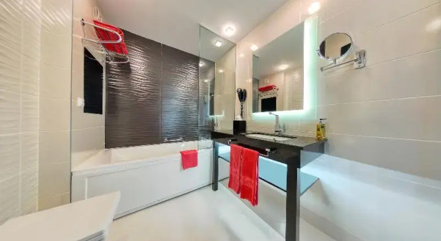 Одноместный номер Standard с балконом и с частичным видом на море GRIFID Metropol Hotel