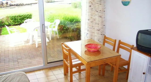 Studio in Locmariaquer, With Wonderful sea View and Enclosed Garden, Rezerwuj Hotel  