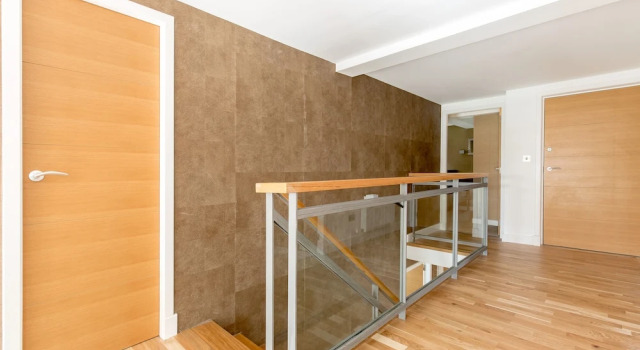 Luxury 3 bedroom duplex Apartment in the iconic Quartermile with Stunning Balcony Views, Забронировать Апартаменты/квартира Эдинбург Midlothian, рядом с Национальный музей Шотландии