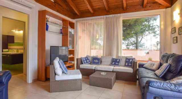 Awesome Home in Furnari With 5 Bedrooms and Wifi