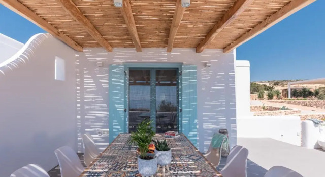 Вилла Blue Harpist Villas