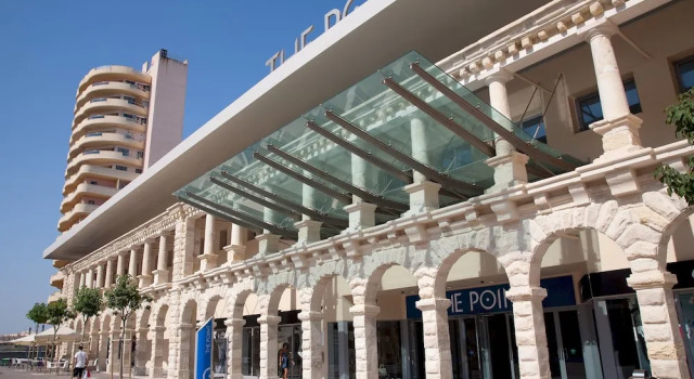 Marvellous Seafront Apartment in the Best Location