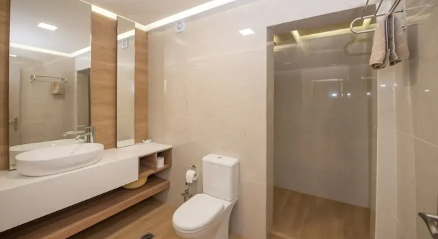 Апартаменты Цокольный этаж с 2 комнатами с балконом Dionysos Apartments