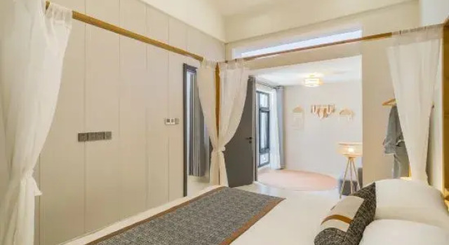 Кровать в общем номере Lanxi Villa·Family vacation·Private hot spring and luxurious hotel