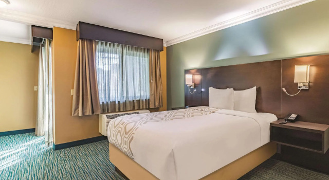 Двухместный номер Superior La Quinta Wyndham SFO Airport West Millbrae-Presidents Award Winner-FREE ARPRT SHTL