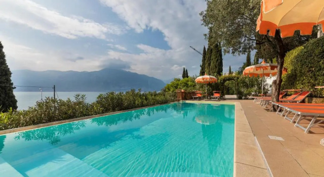 Appartamenti Le Dimore con vista Lago, Prenota Hotel Hotel a Veneto con piscina, Piscina