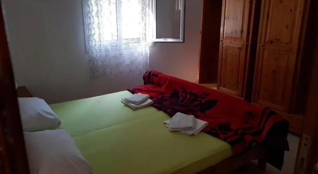 Guest House Julia, Book Hotel Stavros 