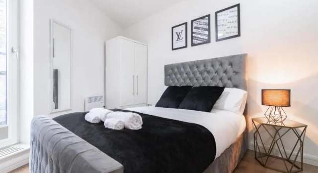 Апартаменты MAEVELA Apartments - Modern 2 Bedroom Apartment - Chinatown, Arcadian, City Centre - Large Juliet Balcony Windows - PS4 & Smart TV's