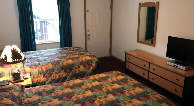 Четырёхместный номер Standard Harborview Inn