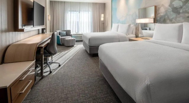 Четырёхместный номер Standard Courtyard by Marriott Petaluma Sonoma County