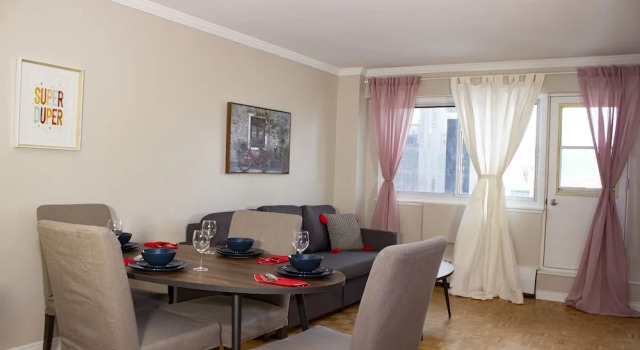 Апартаменты Comfort Golden Castle In Montreal