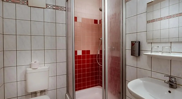 Номер Standard Hotel Zur Burg GmbH