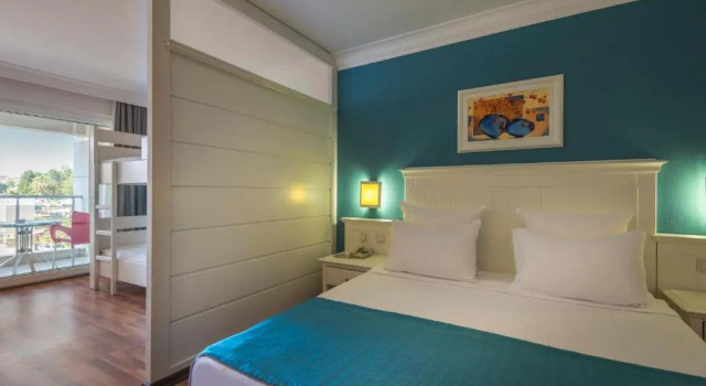 Семейный номер Standard с балконом Terrace Beach Resort - All Inclusive