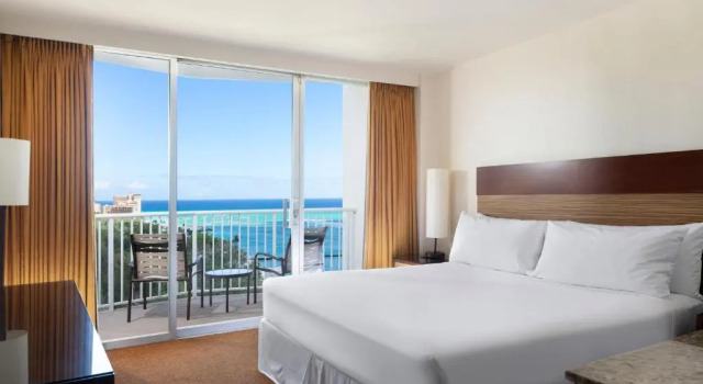 Двухместный номер Standard oceanfront Park Shore Waikiki