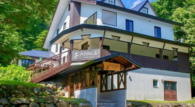 Апартаменты с видом на горы Altitude Apartments Hakuba