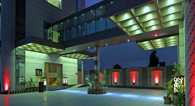Brijwasi Lands Inn