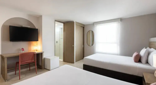 Четырёхместный номер Superior Hotel MS Ciudad Jardin