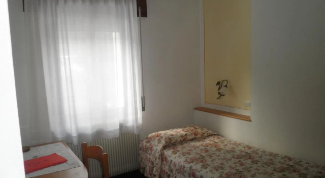 Hotel Edelweiss, Забронировать Отель Валь-ди-Цольдо Чиветта, рядом с Palma Ski Lift
