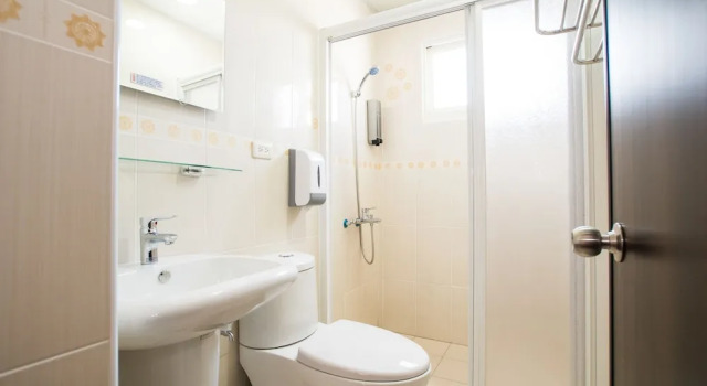 Komfort Zimmer 永安101 Wing on x 附陽台