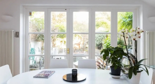 Fabulous 4-Bed House in Fulham with Garden!