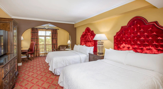 Четырёхместный номер Premium Casa Monica Resort & Spa, Autograph Collection