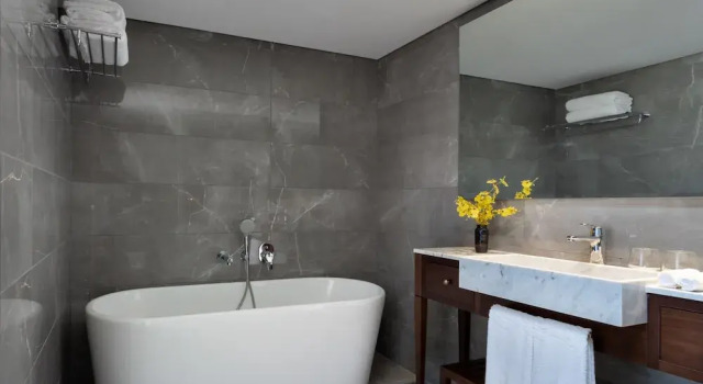 Double Junior Suite with sea view Crowne Plaza Tel Aviv Beach, an IHG Hotel
